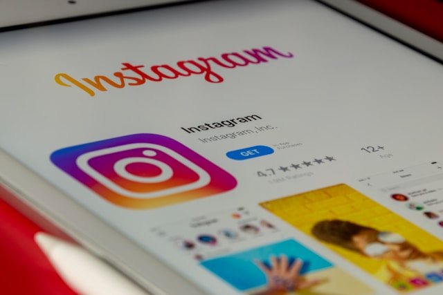 Comment trouver des amis à partir de Instagram sur Facebook aujourd'hui, image №4