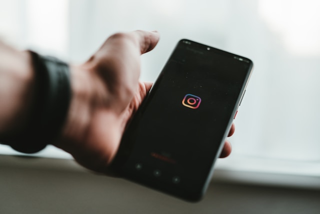 How To Find Contacts on Instagram Quickly and Effortlessly , image №2
